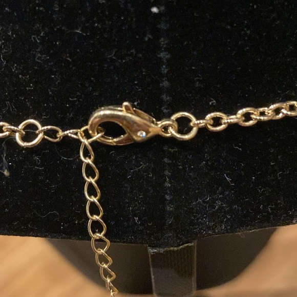 Necklace Earring Set Burgundy Lacquer Gold Tone - Picture 4 of 4